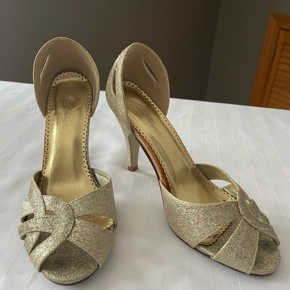 Vintage Michelangelo, Twighlight women’s event heels, size 8.5 US